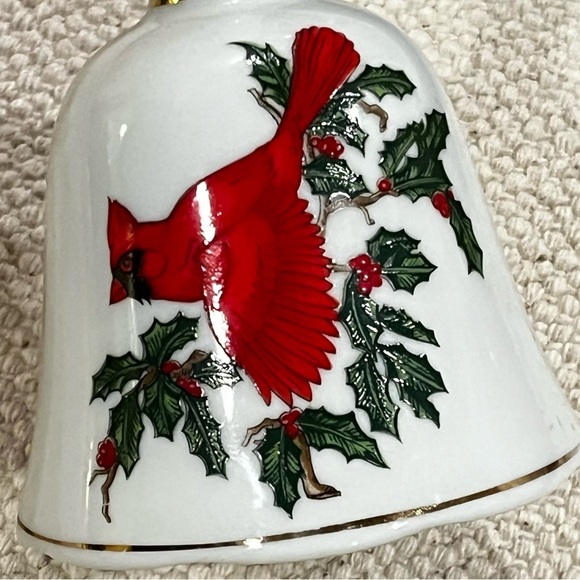 Lefton Christmas Bell Red Cardinal Holly White Ceramic Vintage - Picture 2 of 7